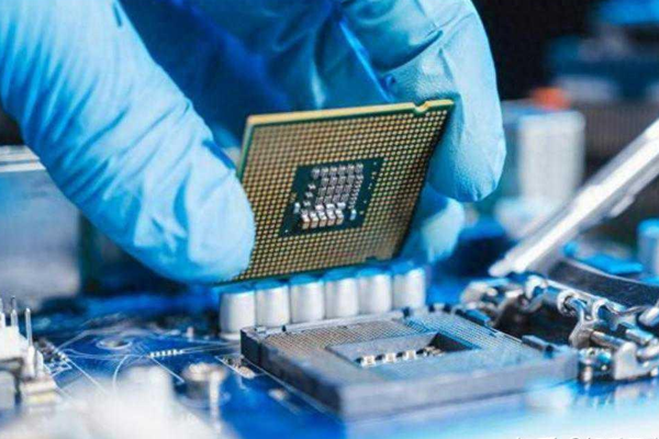 機(jī)器視覺(jué)定位工業(yè)芯片貼合的應(yīng)用